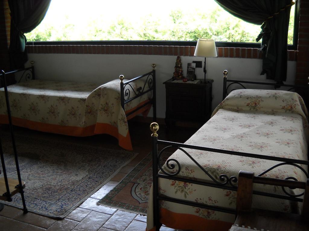 Agriturismo Maiocchi Βίλα Borgarello Δωμάτιο φωτογραφία